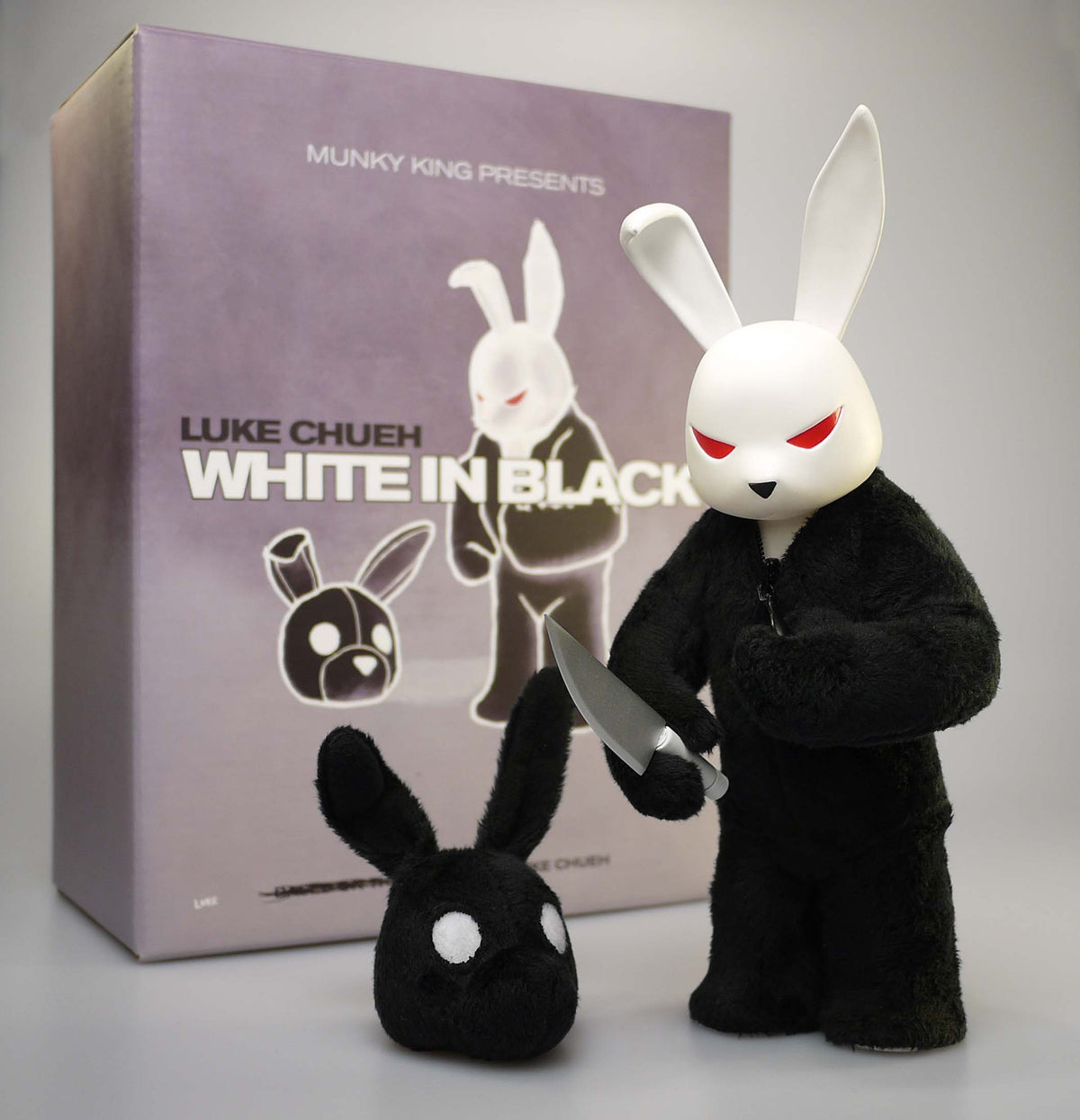 White in Black-Luke Chueh-Munky King